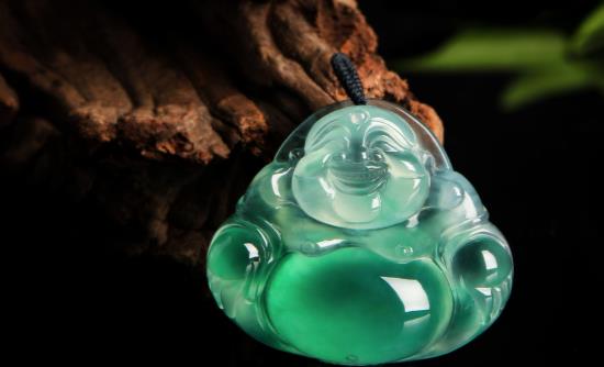 如何選擇和估價翡翠 翡翠的日常清洗與養(yǎng)護