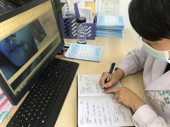 【華夏人物志】但行好事，莫問前程丨我只想做孩子最信任的白癜風治療“齊媽媽