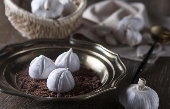 為什么手機是睡眠殺手？習慣性睡前玩手機、長期熬夜玩手機的危害