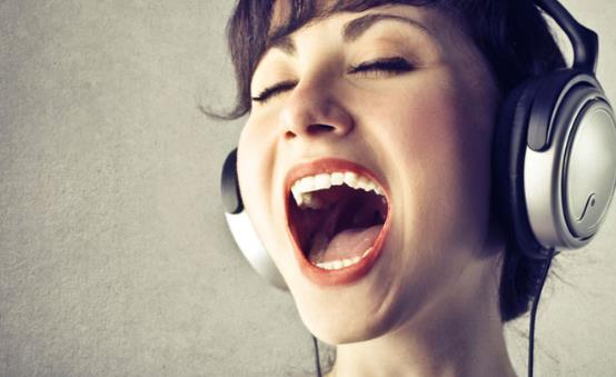 唱歌發燒友保護嗓子 唱前先熱身少唱高音