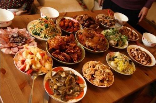 長期大量吃鹽影響健康 怎樣合理使用食用鹽呢?