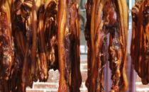 ?臘肉長白色的霉還能吃嗎 臘肉長霉了要怎么處理圖片