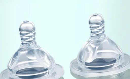 新生兒用s號還是ss號奶嘴 奶嘴用到幾歲合適